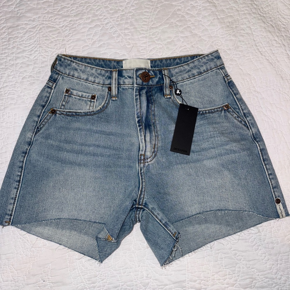 One Teaspoon Hendrixe Mom Shorts